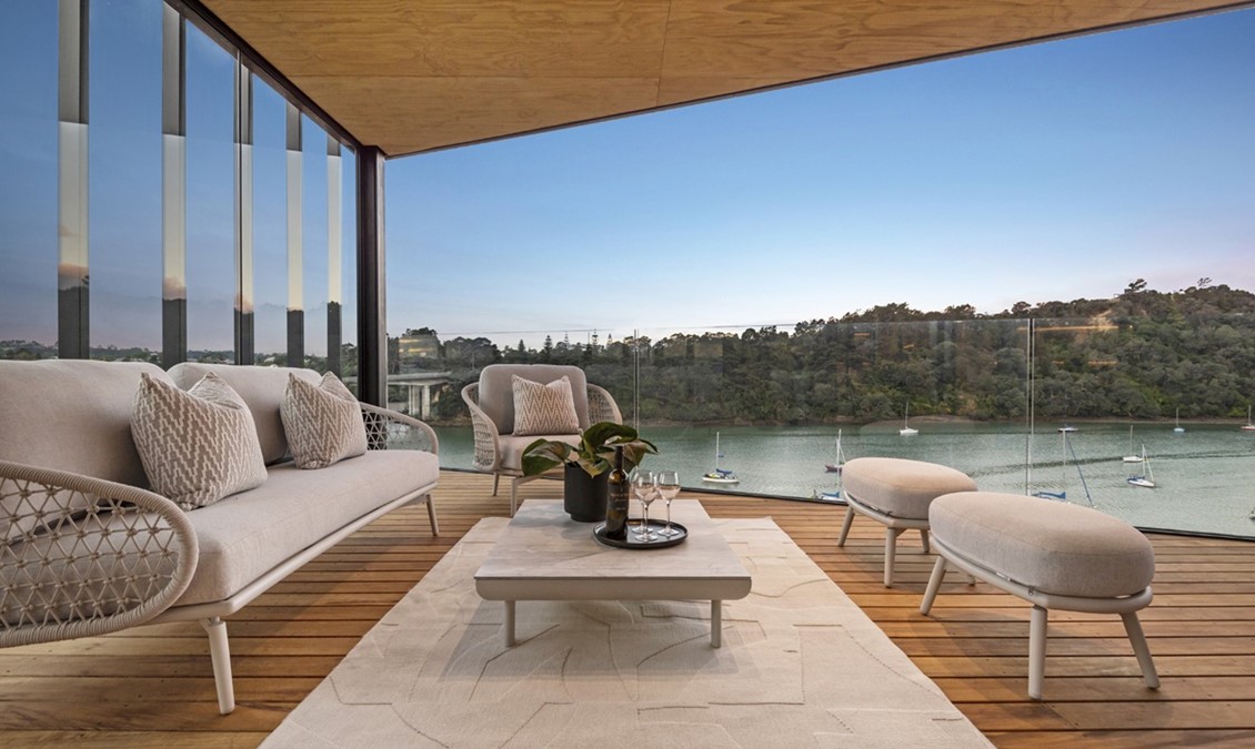 403 Jimmy's Point APT 33 Web